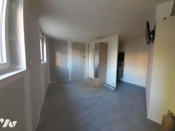 Maison de bourg à GREZ-EN-BOUERE