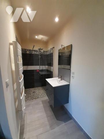 Maison de bourg à GREZ-EN-BOUERE