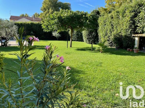 Maison à vendre 6 pièces 227 m² Pélissanne