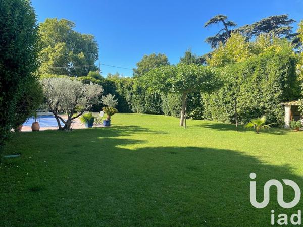 Maison à vendre 6 pièces 227 m² Pélissanne