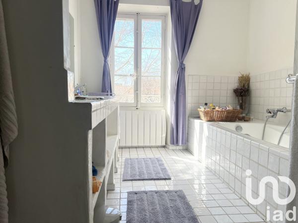 Maison à vendre 6 pièces 227 m² Pélissanne