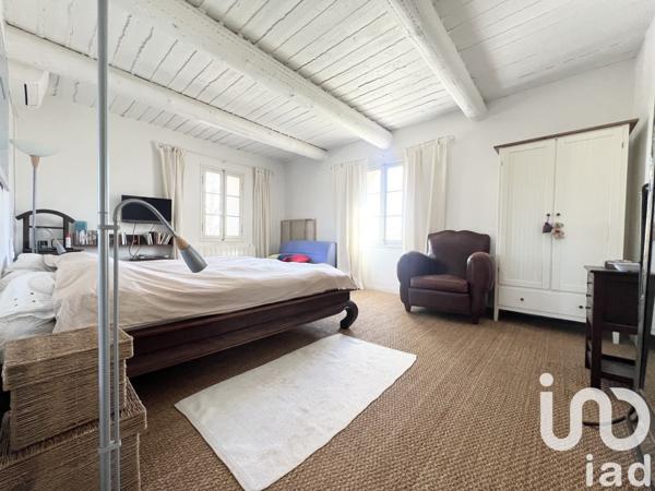 Maison à vendre 6 pièces 227 m² Pélissanne