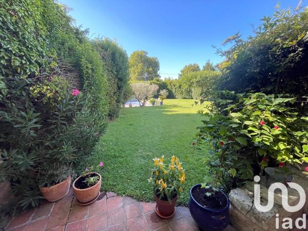 Maison à vendre 6 pièces 227 m² Pélissanne