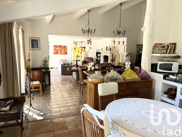Maison à vendre 6 pièces 227 m² Pélissanne