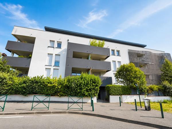 31300 TOULOUSE : Appartement T3 65m² + 2 terrasses + parking en sous-sol