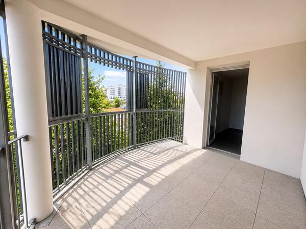 31300 TOULOUSE : Appartement T3 65m² + 2 terrasses + parking en sous-sol