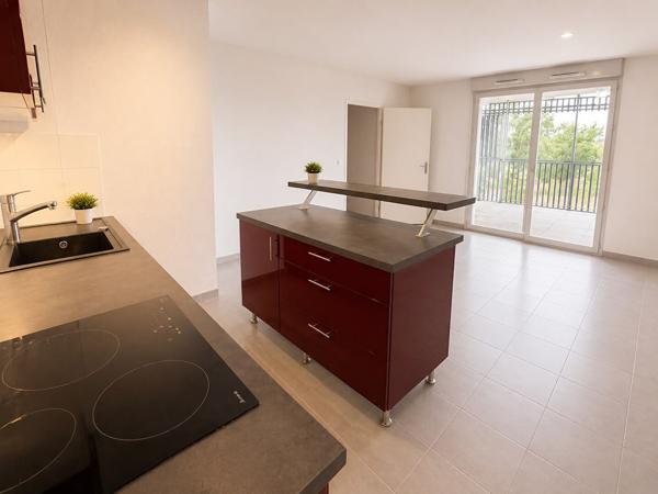 31300 TOULOUSE : Appartement T3 65m² + 2 terrasses + parking en sous-sol