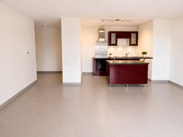 31300 TOULOUSE : Appartement T3 65m² + 2 terrasses + parking en sous-sol