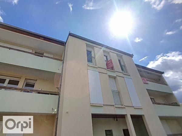 Appartement à louer    2 pièces • 42 m2    Montluçon