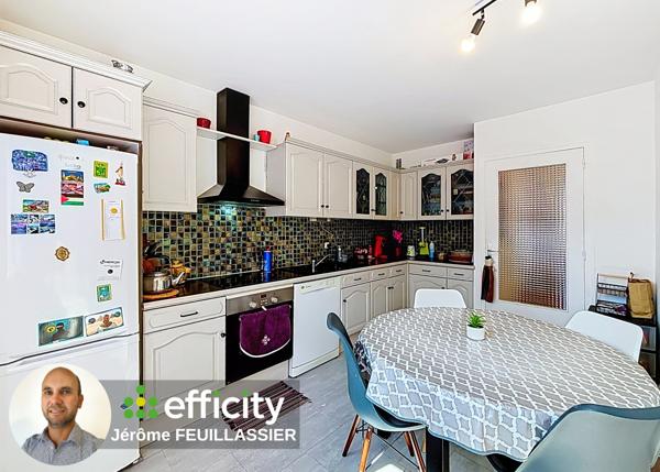 Appartement
         4 pièces
        - 89 m² Exclusivité 209 000 € *