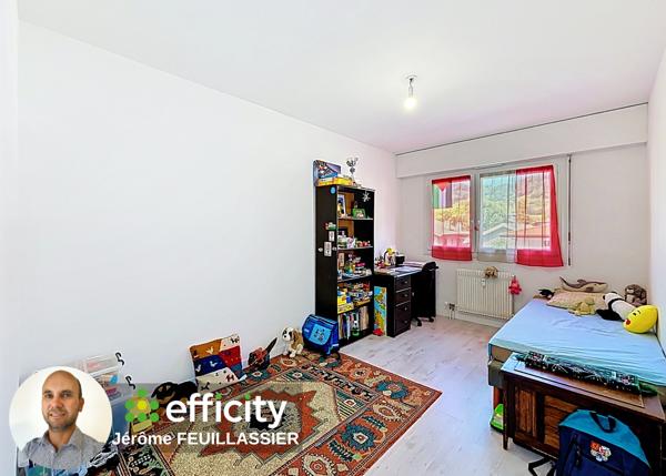 Appartement
         4 pièces
        - 89 m² Exclusivité 209 000 € *