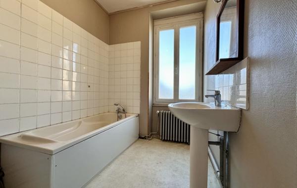 Vente Maison Mitoyenne à rafraîchir Treignat   