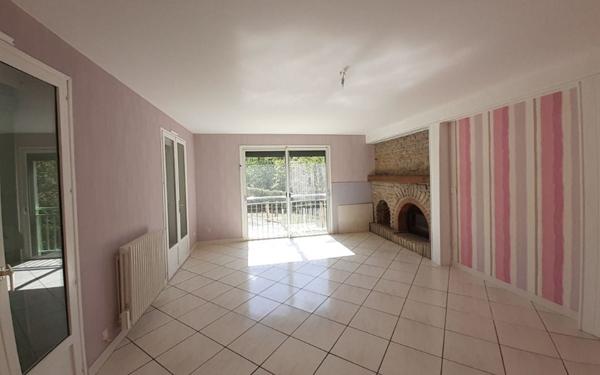 Appartement à louer    4 pièces • 97 m2 Valady