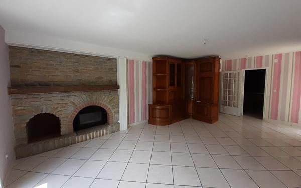 Appartement à louer    4 pièces • 97 m2 Valady