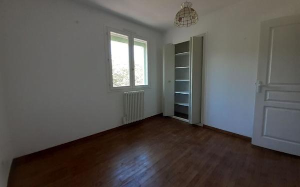 Appartement à louer    4 pièces • 97 m2 Valady