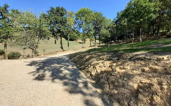 Appartement à louer    4 pièces • 97 m2 Valady