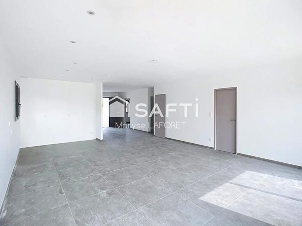 Maison neuve T4 de 105 m² à Fitou sur un terrain de 508 m² avec un grand sous-sol et vue sur l'étang