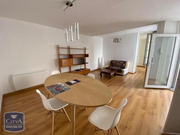 Appartement à louer 2 pièces 57.26m²