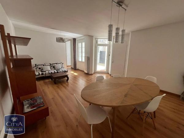 Appartement à louer 2 pièces 57.26m² Pau (64000)