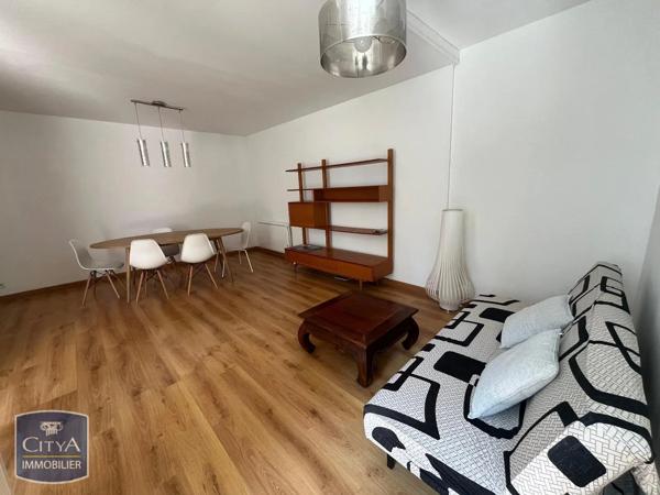 Appartement à louer 2 pièces 57.26m² Pau (64000)