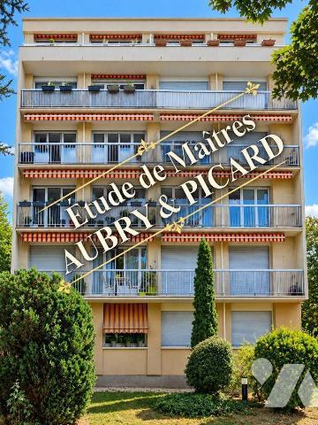 Quartier "Les Coteaux", appartement de type T2 de 63m² Carrez, à proximité immédiate de toutes ...