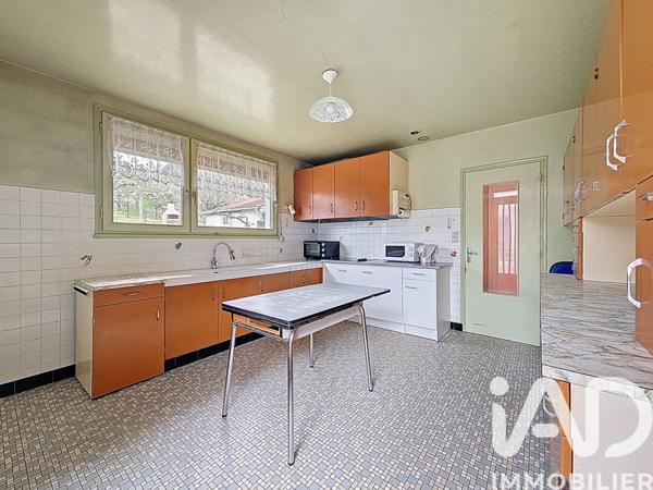 Maison à vendre 7 pièces 136 m² Saint-Julien-du-Sault