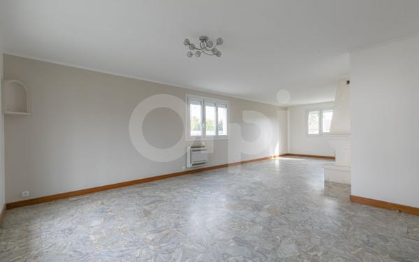 Maison à vendre    7 pièces •  Pontault-Combault