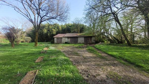 Maison à vendre    9 pièces •  Josse