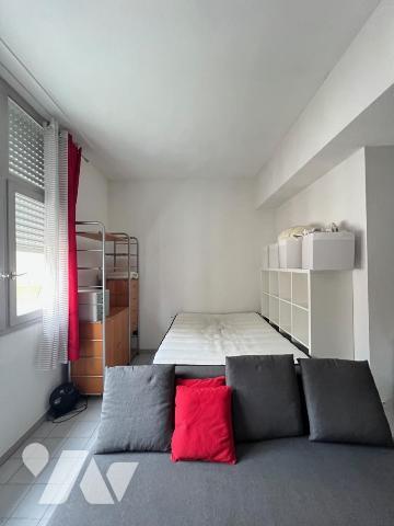 GRENOBLE : Rue Abbe Gregoire