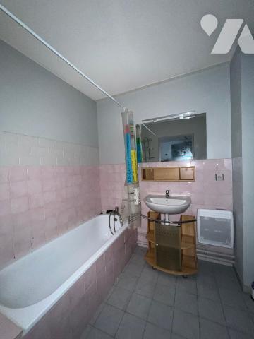 GRENOBLE : Rue Abbe Gregoire