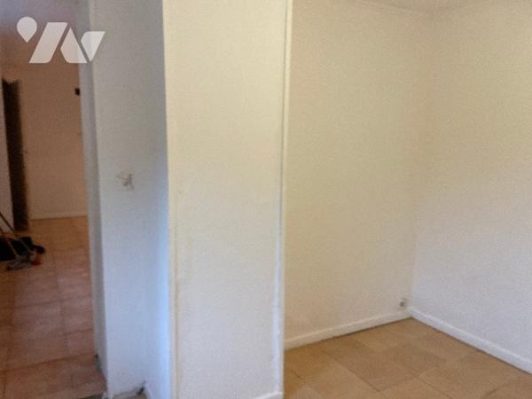 Maison avec cour et garage