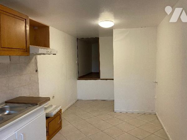 Maison avec cour et garage