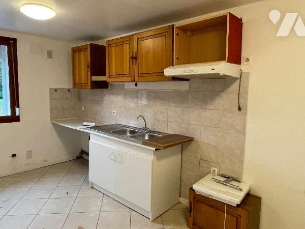 Maison avec cour et garage