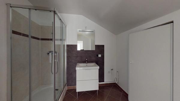 Location                                                      Appartement
                        
                     2 pièces                      35 m2                     à Pontault-Combault