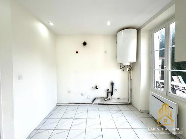 Immeuble à vendre à Cesson - Réf. 223 - 6 pièces, 4 chambres