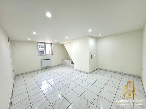 Immeuble à vendre à Cesson - Réf. 223 - 6 pièces, 4 chambres