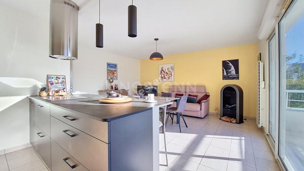 Orvault Haute Vallée / Bout des Pavés : En vente ! T3 refait à neuf au calme dans résidence récente et sécurisée, Garage + parking privé !  Commerces de proximité et C2.