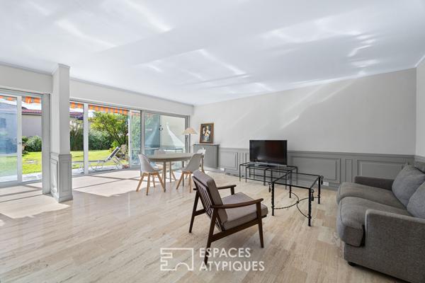 Grand T3 rénové avec jardin privatif, piscine et parking