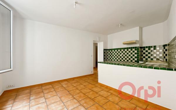 Immeuble à vendre    23 pièces • 482 m2 Draguignan