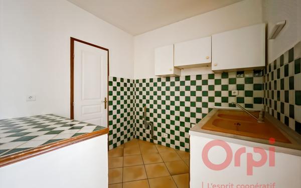 Immeuble à vendre    23 pièces • 482 m2 Draguignan