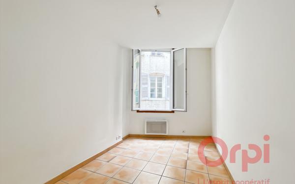 Immeuble à vendre    23 pièces • 482 m2 Draguignan