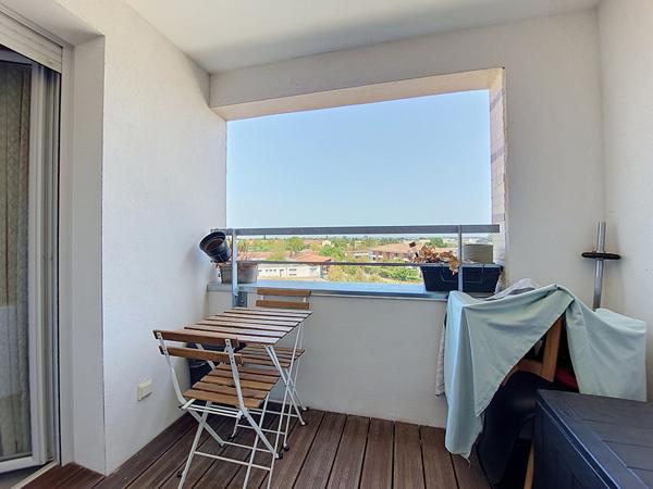 A VENDRE - Quartier Saint Martin du Touch - Appartement T2 de 43m² avec une place de parking et une loggia