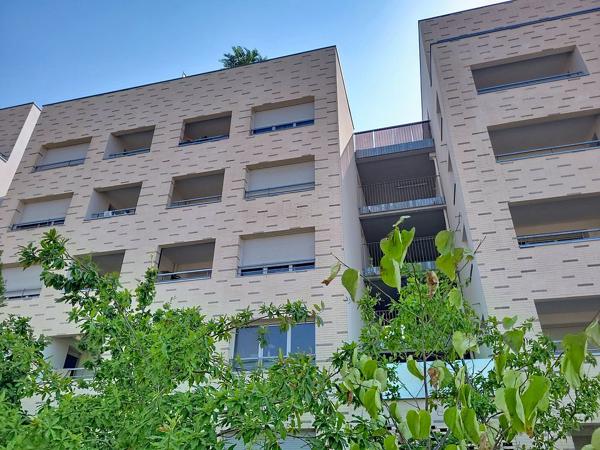 A VENDRE - Quartier Saint Martin du Touch - Appartement T2 de 43m² avec une place de parking et une loggia
