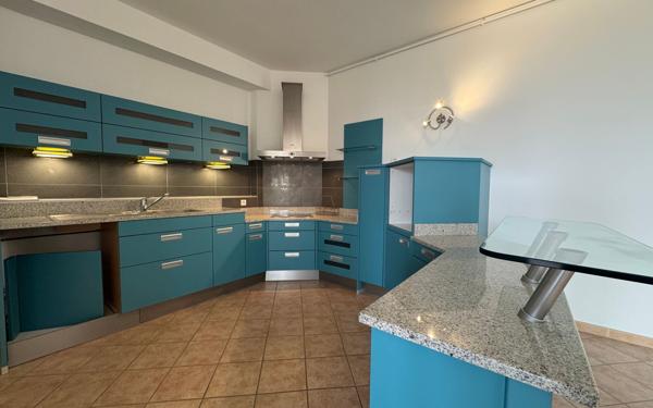 Appartement à vendre    4 pièces •  Carpentras