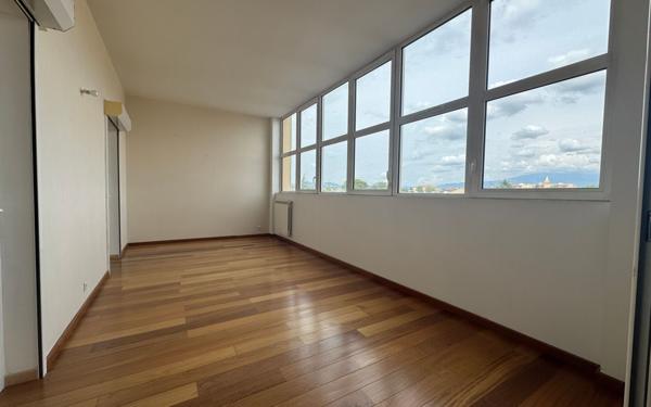 Appartement à vendre    4 pièces •  Carpentras