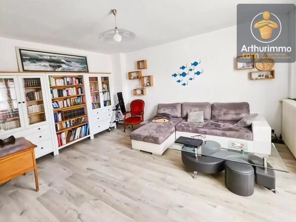 Vente                                                      Maison
                        
                     5 pièces                      166 m2                     à Beaugency