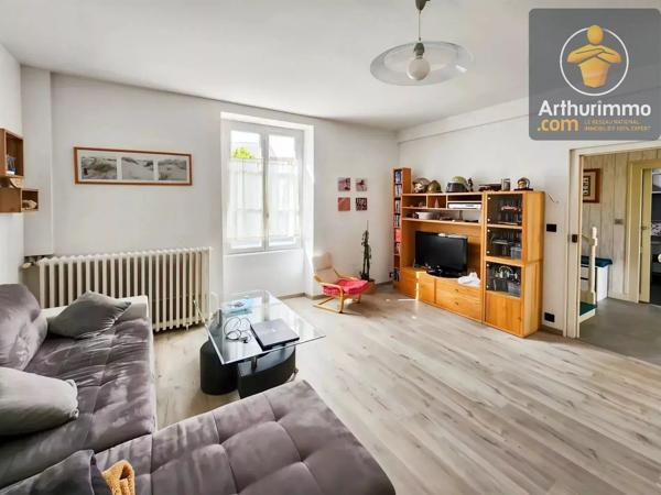 Vente                                                      Maison
                        
                     5 pièces                      166 m2                     à Beaugency