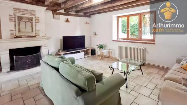 Vente                                                      Maison
                        
                     5 pièces                      166 m2                     à Beaugency