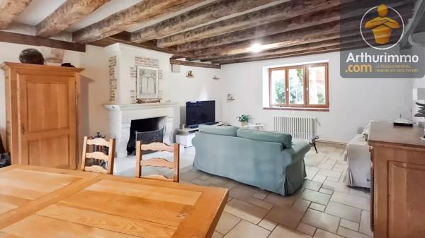 Vente                                                      Maison
                        
                     5 pièces                      166 m2                     à Beaugency