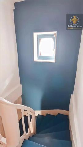 Vente                                                      Maison
                        
                     5 pièces                      166 m2                     à Beaugency